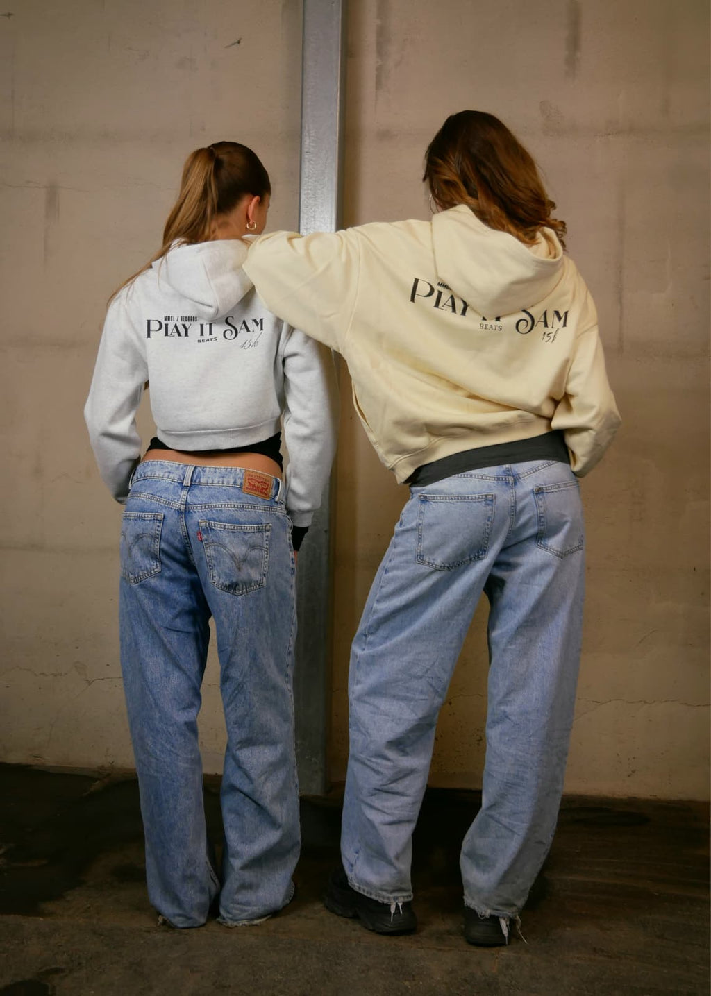 Essential Cropped Hoodie "Play It Sam Beats"